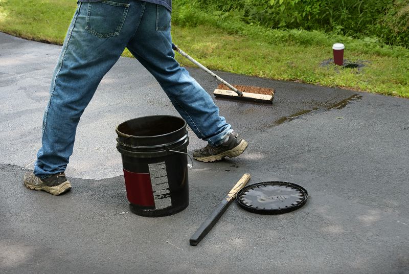 Residential Driveway Sealcoating